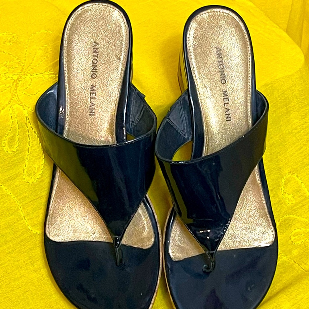 Antonio Melani Wedge Flipflop Size 8.5